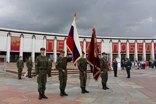 На Поклонной горе состоялся торжественный выпуск курсантов МАИ