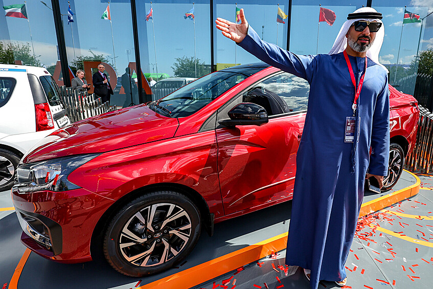 Презентация новой модели Lada Iskra на ПМЭФ-2024