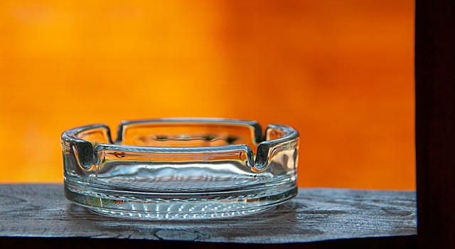 Подсчитано, насколько изменилось число курильщиков с 1990 года