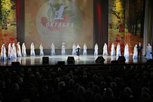 В «Октябрьском» поздравили старшее поколение петербуржцев