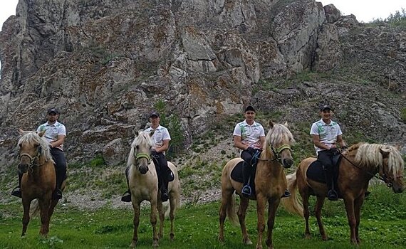 "Если дорога плохая, обходим по полям, степям и перелескам, по подножию гор"