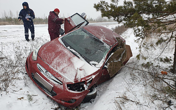 Под Рязанью Hyundai улетела в кювет