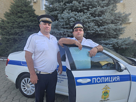 В Краснодарском крае госавтоинспекторы экстренно доставили в больницу беременную девушку-водителя