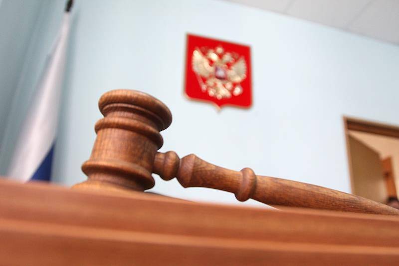 Сотрудников Заксобрания российского региона уличили в похищении средств на фиктивном найме