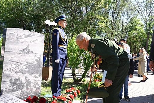 В Астрахани открыли стелу героям-землякам, защищавшим Сталинград