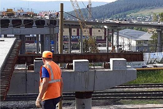Как проходит реконструкция моста в Бакале: готовность больше половины