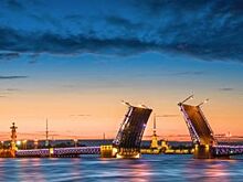 Дворцовый мост в Петербурге окрасится в фиолетовый цвет