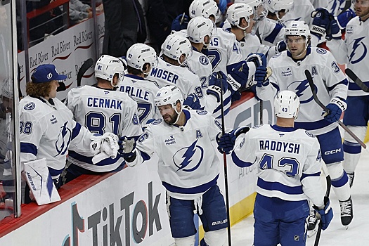 Три передачи Кучерова и "сухой" матч Василевского принесли победу "Тампе-Бэй"