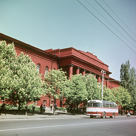 Здание Киевского государственного университета имени Т. Г. Шевченко, 1965 год