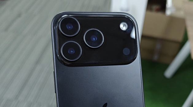 Так выглядит в руках iPhone 17 Pro