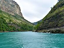 Появились подробности о перевернувшейся в Дагестане лодке с туристами