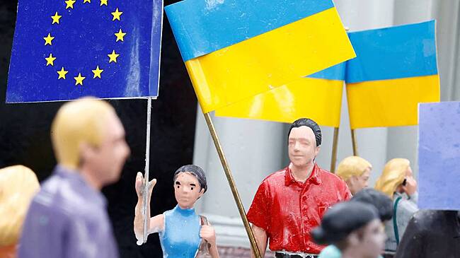 Экс-подполковник СБУ обнародовал документы о причастности Запада к Майдану