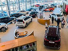 Россияне бросились скупать автомобили перед Новым годом