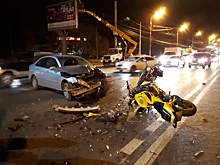 «Крови много на асфальте»: ужасное ДТП с мотоциклом произошло рядом с кинотеатром «Электрон»