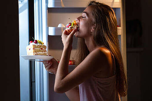 Врач Денисенко: чистка зубов поможет заглушить сильный голод