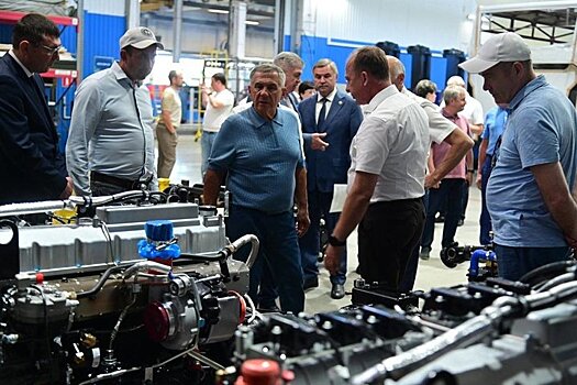 Минниханов посетил завод АО "РариТэк Холдинг" в Набережных Челнах