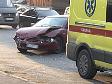 Иномарка спровоцировала ДТП с несколькими машинами в центре Кемерова