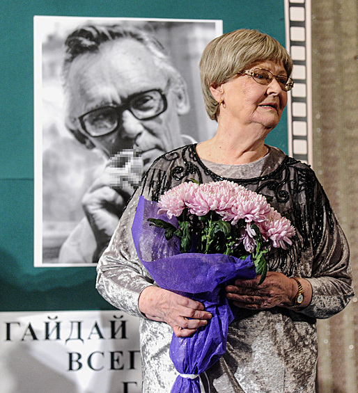 10 мая из жизни ушла супруга режиссера Леонида Гайдая, советская и российская киноактриса Нина Гребешкова. 