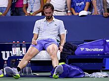 Медведев оштрафован за выходки на US Open