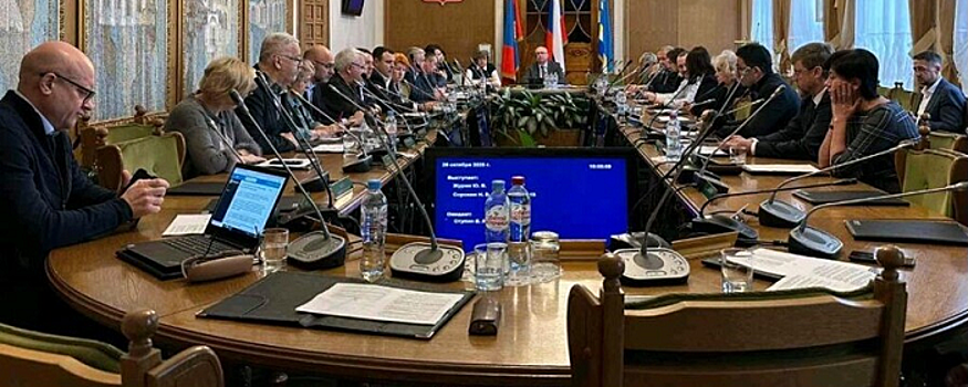 Депутаты костромской гордумы подняли себе зарплату, чем возмутили горожан