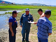 ​Спасатели Забайкалья проводят патрулирование на водоемах и проводят беседы с отдыхающими