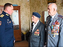 В Тольятти 99-летнего фронтовика с Днем рождения поздравил военный оркестр