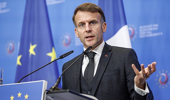 Макрон может объявить о введении добровольной военной службы