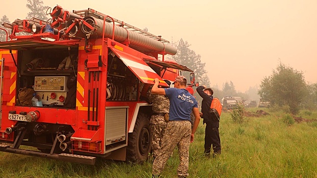 Выжжены тысячи гектаров: Якутия и Карелия охвачены огнем