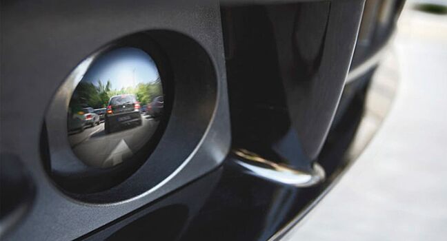 BMW разрабатывает технологию распознавания дороги