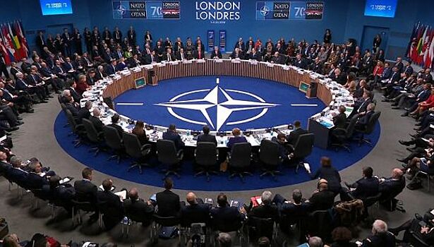 В НАТО считают, что если Украина откажется от боевых действий, то прекратит существовать