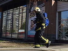 Машины сгорели в автосервисе во Владивостоке: что известно о ЧП