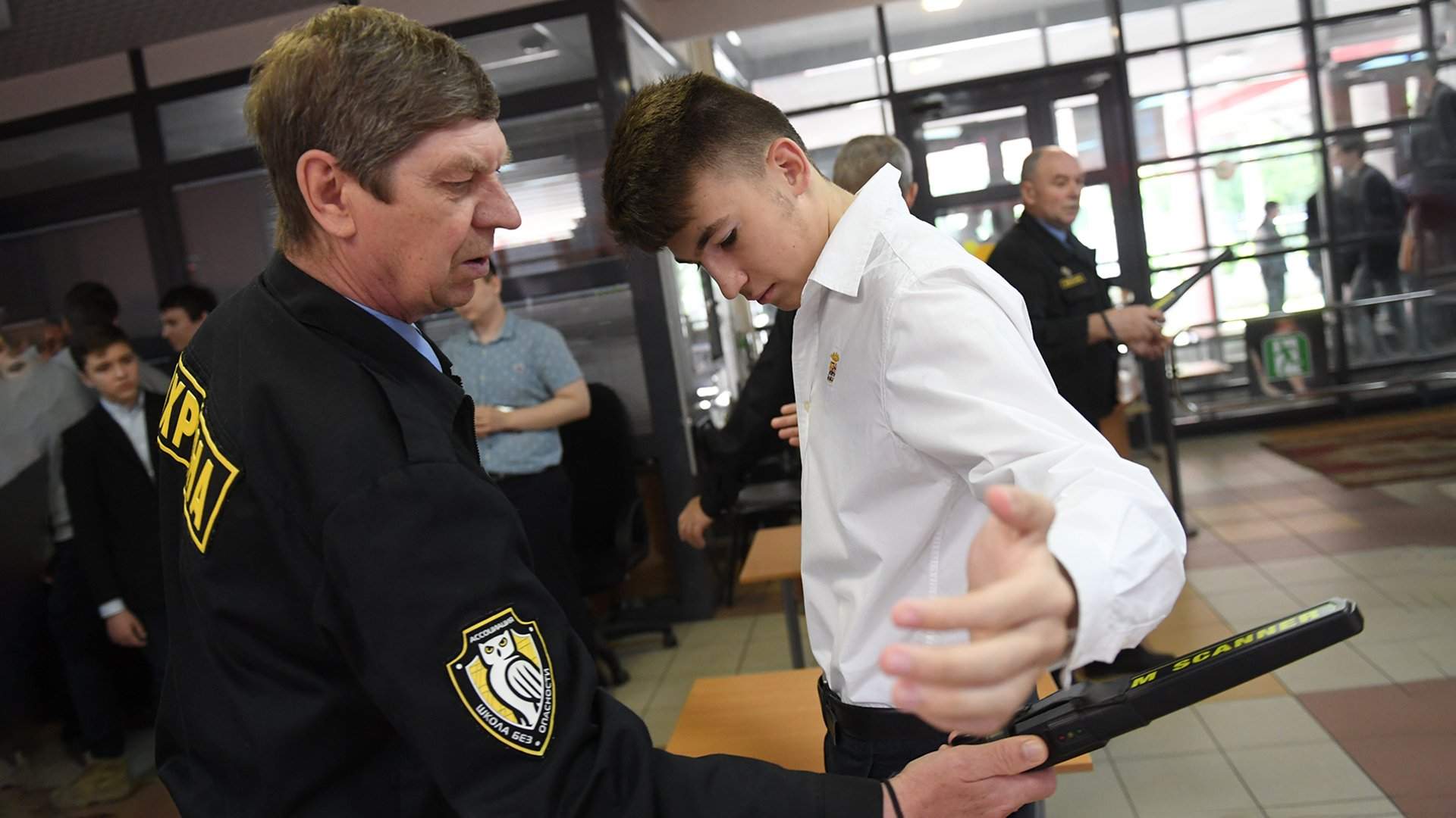 Полиция проверит инцидент с выстрелом из ракетницы в школе Краснодара