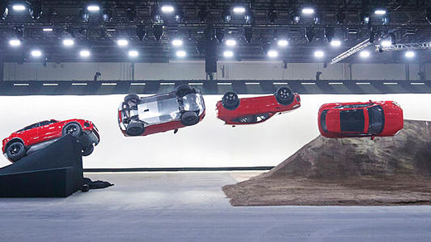 Jaguar E-Pace смог выполнить «бочку» в прыжке