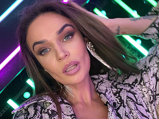 Қара әйелдер үйде жыныстық қатынасқа түседі