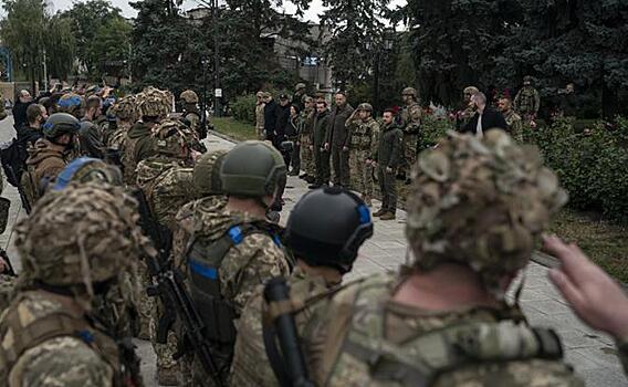 От Сватово до Берислава: Залужный снимает лучшие бригады ВСУ для обороны Киева