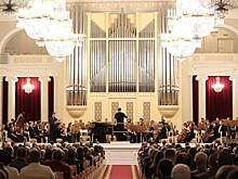 Стоит ли смотреть спектакль «Час пробил!» о найденной «Погребальной песни» Стравинского