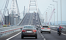 Крымский мост: 200 тысяч авто и первое ДТП