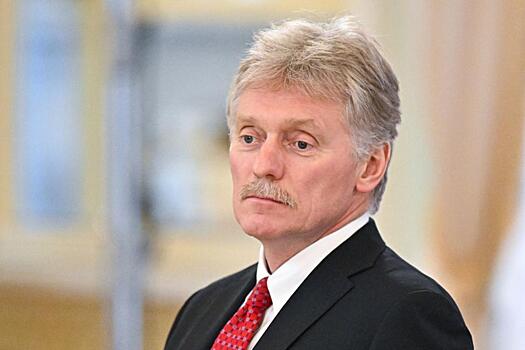 Песков объяснил, почему российские истребители сопровождали борт Токаева