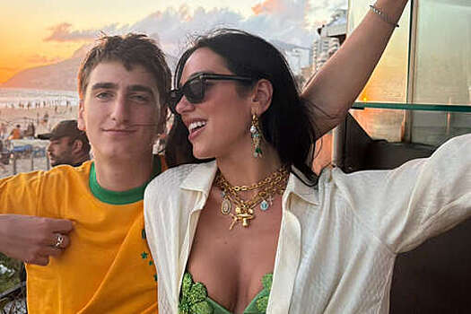 Певица Дуа Липа опубликовала редкие фото с братом в честь его 20-летия