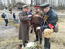 На майские праздники в Выборг снова вошли белофинны. Фоторепортаж