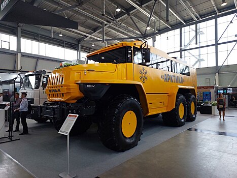 На выставке «ИННОПРОМ-2023» в Екатеринбурге представили автобус «Арктика»