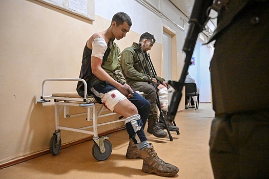 Командир бригады "Пятнашка" помогает пленным ВСУ получать льготы на Украине