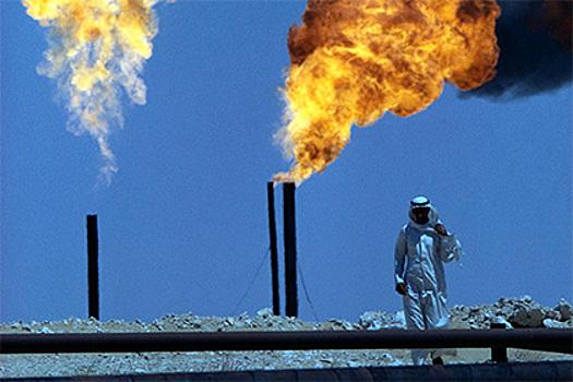 Поставки саудовской нефти в Китай снизились из-за России