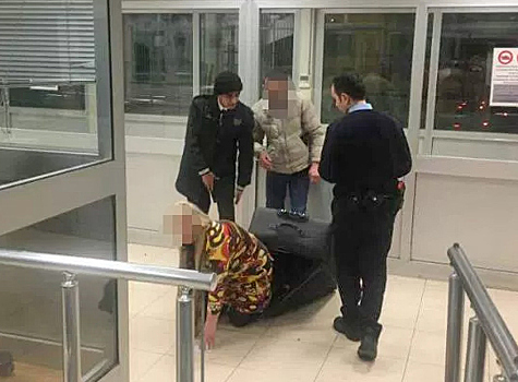 Видео: женщина пыталась "просочиться" в Турцию, забравшись в чемодан