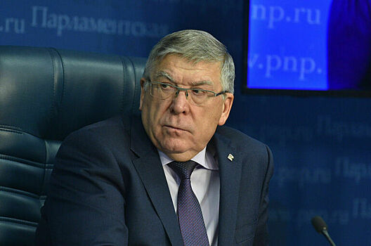 Рязанский призвал продолжать работу по вводу ограничений на табачном рынке