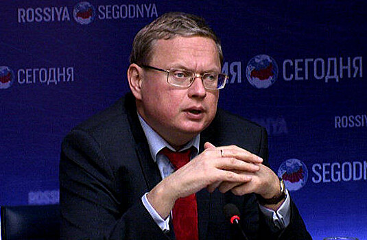 В какой момент нужно будет «скинуть» евро, объяснил Делягин