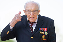 Собравшему для медиков £30 млн ветерану исполнилось 100 лет