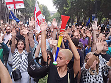 Грузию захлестнула новая волна протестов