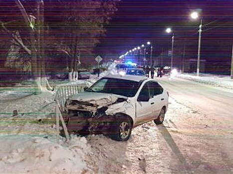 В Башкирии «Гранта» пролетела на красный и врезалась в ВАЗ