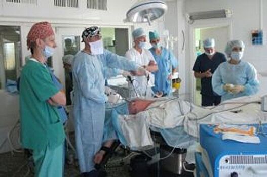 В Перми впервые пациенту с раком мочевого пузыря провели операцию Бриккера